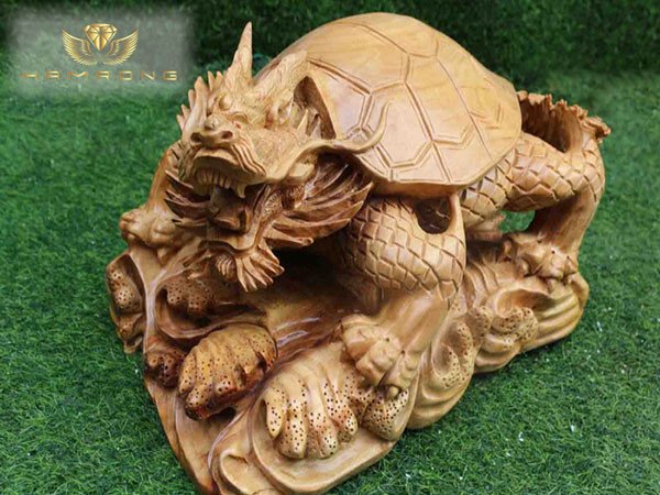 Tượng gỗ Long Quy trên bàn làm việc chiêu tài lộc thăng tiến sự nghiệp