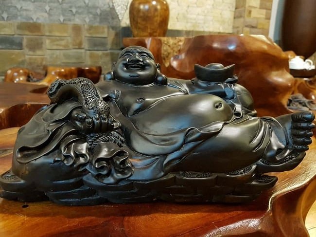 Tượng Phật Di Lặc làm từ gỗ mun