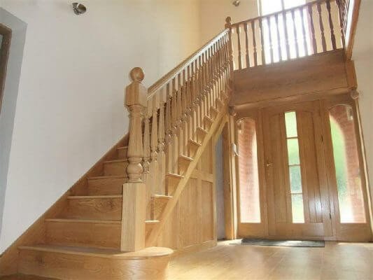 Ứng dụng gỗ bằng lăng cườm trong sản xuất đồ nội thất cao cấp