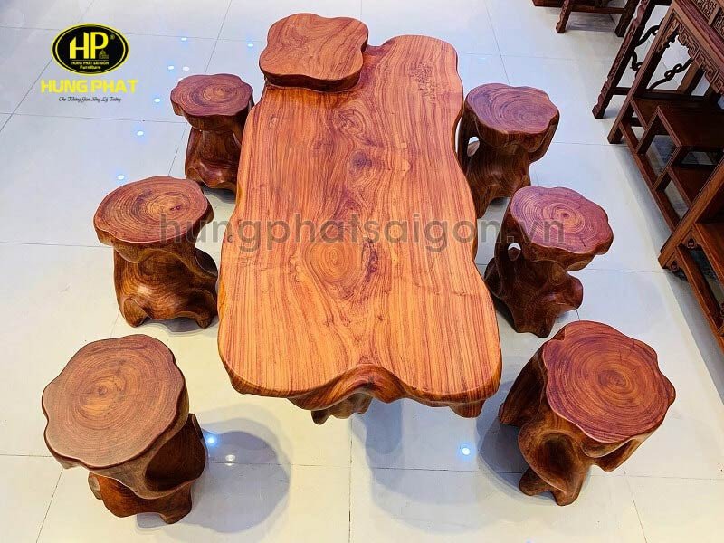 Ưu điểm của bàn trà làm từ gỗ gõ đỏ