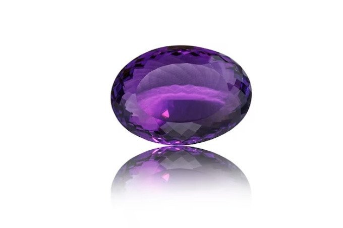 Vật phẩm phong thủy đá Thạch Anh Tím mang lại bình an cho người sinh năm 2006