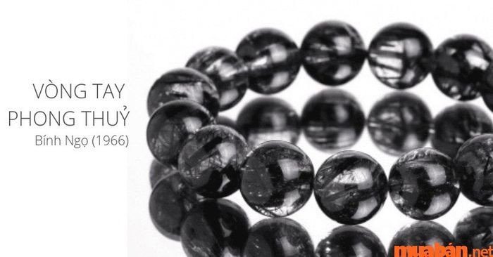 Vật phẩm phong thủy như vòng đá thạch anh trắng, đá núi lửa giúp Bính Ngọ 1966 thu hút tài lộc