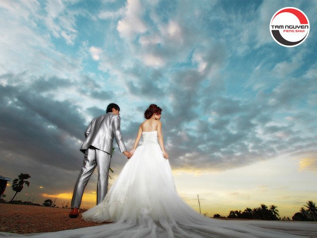 Vợ chồng hòa hợp, duyên số bền chặt theo tử vi