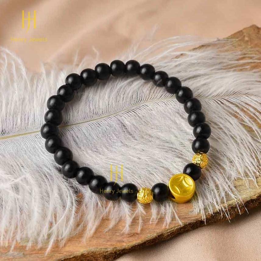 Mẫu vòng tay gỗ mun màu đen tuyền và vòng gỗ sáng màu kết hợp charm Tỳ Hưu bạc cho người mệnh Thủy