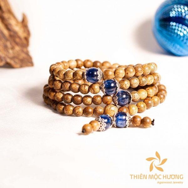 Vòng tay trầm hương kết hợp đá quý phong thủy, vật phẩm hộ mệnh cho người sinh năm 1953 mệnh Thủy.