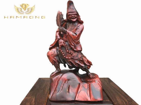 Ý nghĩa phong thủy của tượng Tế Công giúp trấn trạch trừ tà